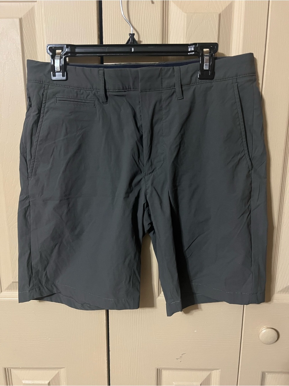 J. Crew Men's Performance 32 Tech Shorts - Dark Gray 9 inch inseam